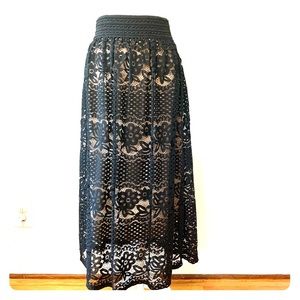 Black lace midi skirt Size Medium